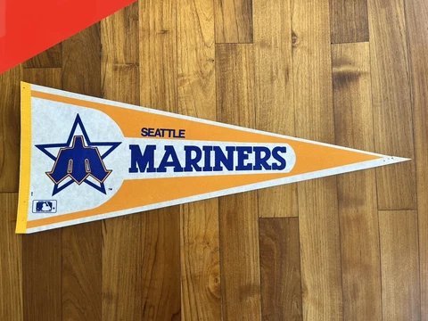 SEATTLE MARINERS Vintage Pennant. Officially Licensed MLB Cover
