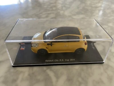 Renault Clio R.S. Cup 2011 Spark Model SF014 Collectors Model Car Minicar - Image 1 of 4