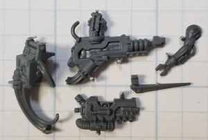 Warhammer 30k Cult Mechanicum Bits Tech Thralls Las Loc w Servitor Backpack #26 - Picture 1 of 7