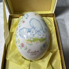 Noritake Limited Edition 1977 Bone China Easter Egg (lambs)