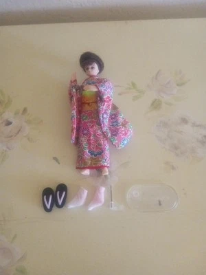 Muñeca kimono rosa Takara Jenny 2001 vintage rara Foto 1 de 4