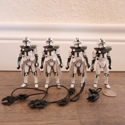 Lote 4 figuras Hasbro Star Wars Clone Commander 33 Green Battle Gear Revenge Sith Foto 1 de 2