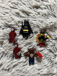 LEGO 70905 Batman 5 Minifigs Only Robin Man-Bat Kabuki Twins + Accessories - Picture 1 of 1
