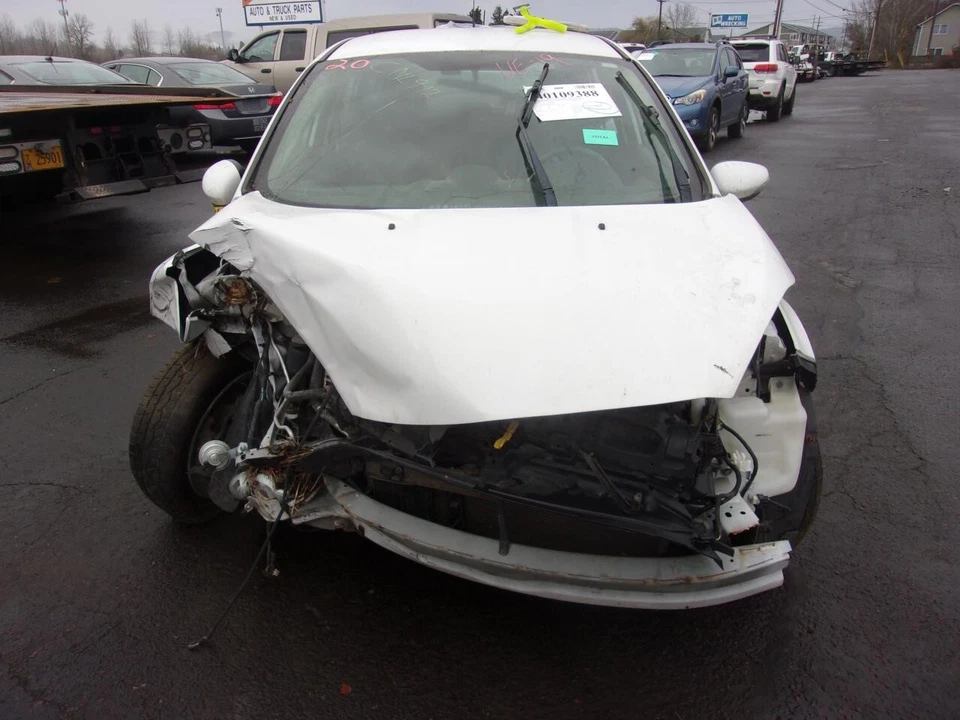 Guantera usada se adapta a: Ford Fiesta 2016 grado A Foto 1 de 4