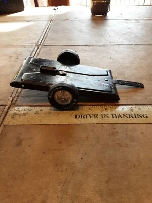 VINTAGE USED NYILNT METAL SHORT & LOW FLAT BED TRAILER  - Image 1 of 4