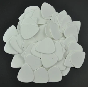50pcs Heavy 1.5mm Guitar Picks Plectrums Celluloid Solid White F Electric Guitar - Picture 1 of 2