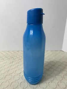 Tupperware Eco Flip Top Wasserflasche 25 Unzen/750 Mil blau - NEU - Bild 1 von 4
