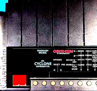 OBERHEIM Cyclone Maske +I NEED  ALL Perf/x SYSTEMIZER DRUMMER STRUMMER NAVIGATOR - Bild 1 von 4