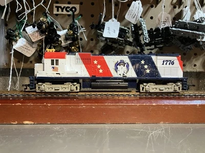 TYCO HO Alco Century 430 Spirit of 76 Powered Diesel Engine Late Version - Image 1 of 4