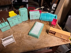 Vintage 1950'S Plasco JADITE Dollhouse Kitchen Plus Others Peri cast Tomy - Picture 1 of 7