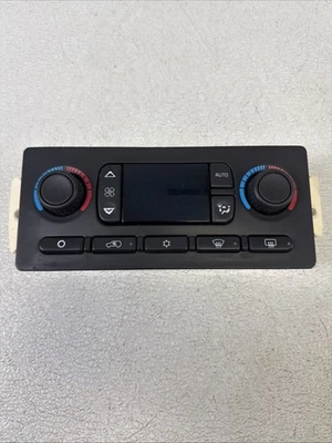 03-06 Silverado Sierra Yukon Tahoe Heater Digital A/C Control Unit 15185639 - Image 1 of 4