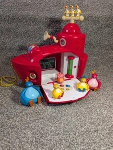 Twirlywoos großes rotes Boot komplett mit 5 Figuren funktionstüchtig Licht, Musik und Sound - Bild 1 von 16