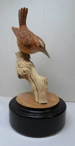 Vintage ZAUNKÖNIG VOGEL auf Treibholzzweig Figur handgeschnitzt & bemalt Holz 9,5" T - Bild 1 von 15