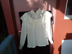 OFF WHITE HIGH NECK LACE EDWARDIAN VICTORIAN SIZE MED BUTTON TIE COLLAR RUFFLES - Picture 1 of 8