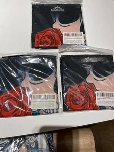 BANDAZZLIN Skull & Roses Gaitor mask tube scarf - Picture 1 of 3
