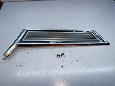 Ford Gran Torino Sport 1972 guardabarros delantero izquierdo moldura inferior Ranchero B44-2 Foto 1 de 4