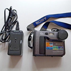 Sony Mavica Digital Camera MVC-FD73 10x Optical Zoom Gray Black Vintage - Picture 1 of 9