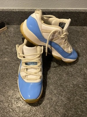 Tamanho 10.5 - Jordan 11 retrô baixo UNC 2016 - 528895-106 **Sem palmilhas** - Imagem 1 de 4