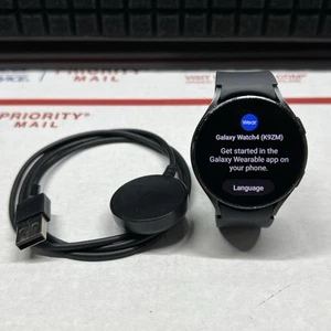 Montre connectée GPS Samsung Galaxy Watch 4 44 mm boîtier en aluminium noir SM-R870 - Photo 1 sur 7