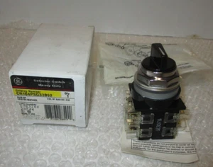 GENERAL ELECTRIC CR104PSG33B92 (New in Box) - Picture 1 of 3
