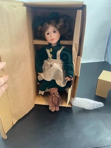 Vintage Yesterdays' Child The Boyds Collection Laura #4801 und Lil' Bear - Bild 1 von 13