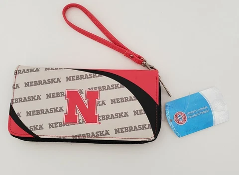 NCAA Nebraska Cornhuskers Curve Zip Organizer Wallet, New Cover