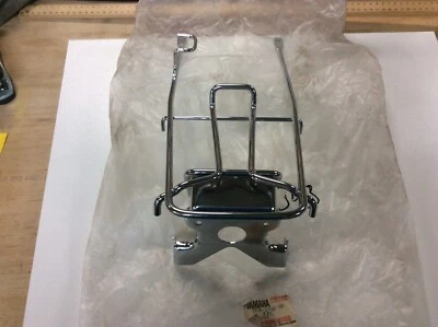 REPUESTOS PORTAEQUIPAJES TRASERO ORIGINALES YAMAHA SH50 RAZZ 1988-1997 2EK-24842-00 Foto 1 de 4