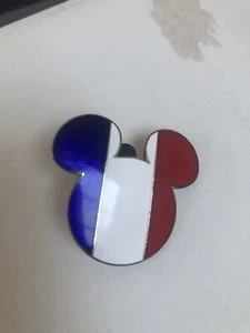 2004 Mickey Mouse France Flag Disney Pin Disney Trading - Picture 1 of 4