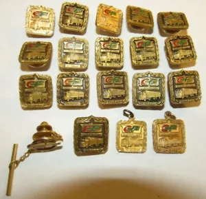 Menge 19 Vintage konsolidierte Freightways CF Employee Award Pins & Krawattenverschluss - Bild 1 von 5