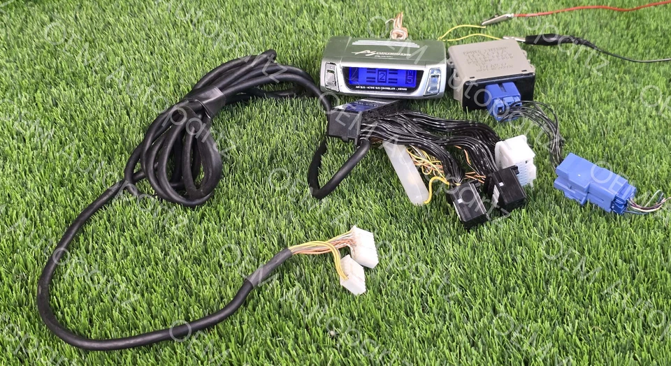 Lexus LS460 07-09 AIR SUSPENSION CONTROL ASC680 with harness complete oem used - Imagem 1 de 4