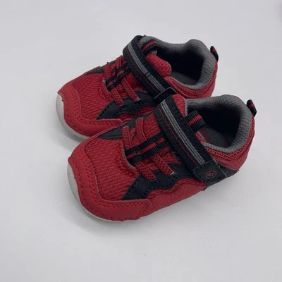 Zapatos para niño Stride Rite SM Kylo rojos, talla 4 M gancho y bucle Foto 1 de 4
