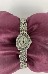 Avenue Damenuhr Oval Cross neue Batterie - Bild 1 von 7