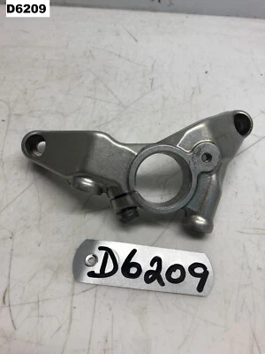 DUCATI 1199 PANIGALE 2012 SOPORTE DE MONTAJE DE CLAVIJA DE MOTOR DERECHA OEM D6209 M1734 Foto 1 de 2