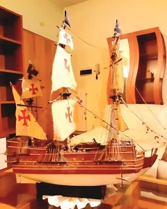 GALEONE IN LEGNO “LE SOLEIL ROYAL” fatto a mano completo da restaurare - Foto 1 di 6