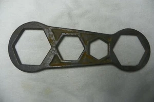  Antigua LLAVE Caja HERRAMIENTAS Rara #3850 (4 aberturas - Imagen 1 de 8