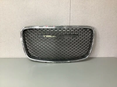 2015 2016 2017 CHRYSLER 300 ПЕРЕДНЯЯ РЕШЕТКА - Изображение 1 из 4