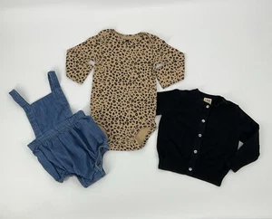 Baby Mädchen 3-teiliges Set 18 M Leopard Body Denim Straps Strickjacke Cottagecore - Bild 1 von 12
