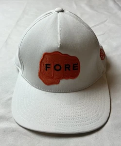 Sombrero de golf G/Fore Fist Bump "FORE" blanco/naranja Snapback adulto BONITO - Imagen 1 de 5