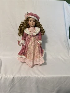 Kelly Winter Victorian Christmas Doll - Bild 1 von 4
