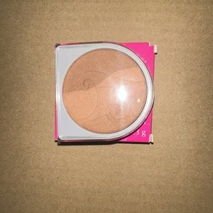Mary Kay Signature Rare Bronze Highlighting Powder"  Rare - Picture 1 of 4