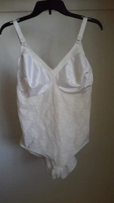 De colección Exquisito Mujeres Talla 40DD Completo Blanco Corsé Bustier Sujetador Body Traje Usado Foto 1 de 4