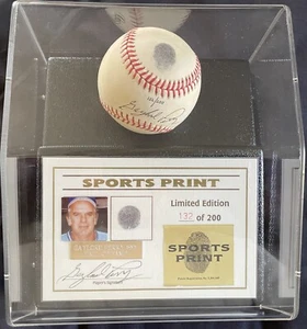 Gaylord Perry Signed Limited Edition Baseball With Thumbprint In Display Case - Picture 1 of 1