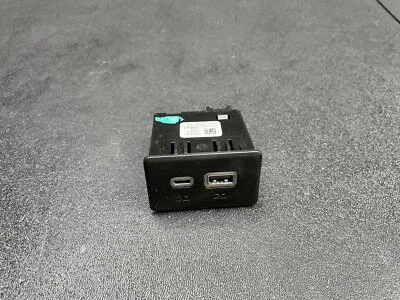 Dual USB Charge Adapter 2020 GMC Acadia 13525891 2021 2022 2023 - Image 1 of 4