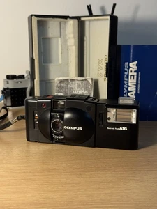 Cámara fotográfica compacta Olympus XA 2 35 mm casi como nueva con lente de 35 mm y flash A16 - Imagen 1 de 12