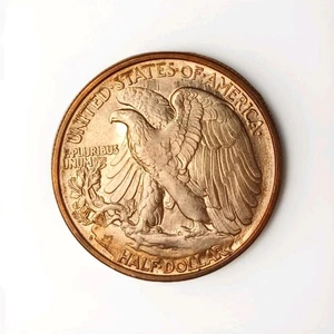 HALBSCHLÜSSEL GUT GEPRÄGTES ALBUM GETÖNT 1941-ER WALKING LIBERTY WAHL BU 50c - Bild 1 von 2