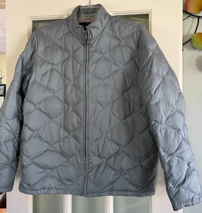 Banana Republic graue gesteppte Daunenjacke, durchgehender Reißverschluss, Größe M - Bild 1 von 10