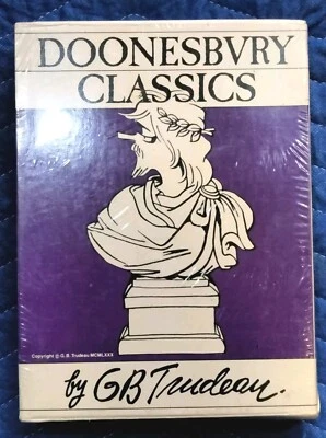 NEW Doonesbury Classics Purple Cover 4 Volume Box Set Gary GB Trudeau 1970s NOS Foto 1 de 4