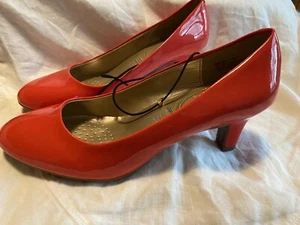 Faux Patent Leather Coral Kitten Heel Pump Coral 9M Comfort - Picture 1 of 7