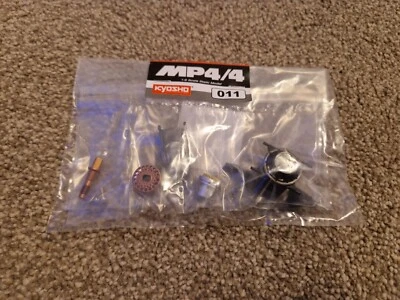 1/8 DEAGOSTINI Costruire Il Mclaren MP4/4 Ayrton Senna #11 Ant. Dx Verticale - Immagine 1 di 2