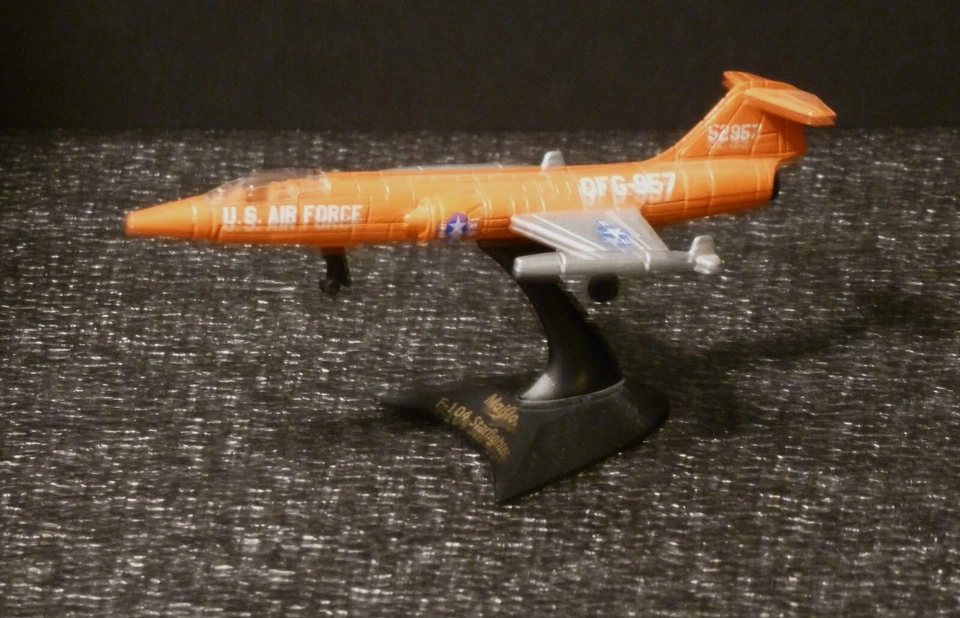 F-104 Starfighter (naranja) diecast de Maisto Foto 1 de 1